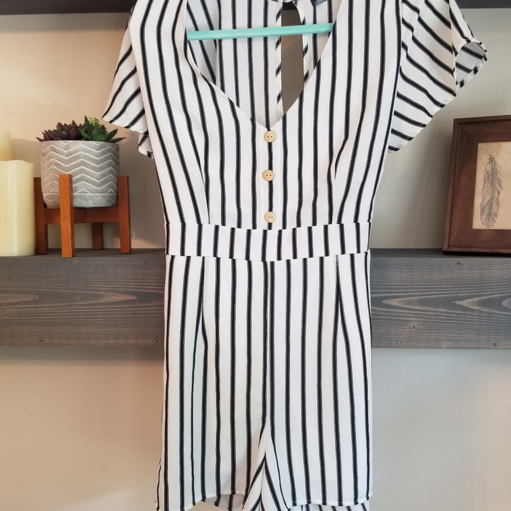 Romper Crystal Sky Black and White Stripes 11